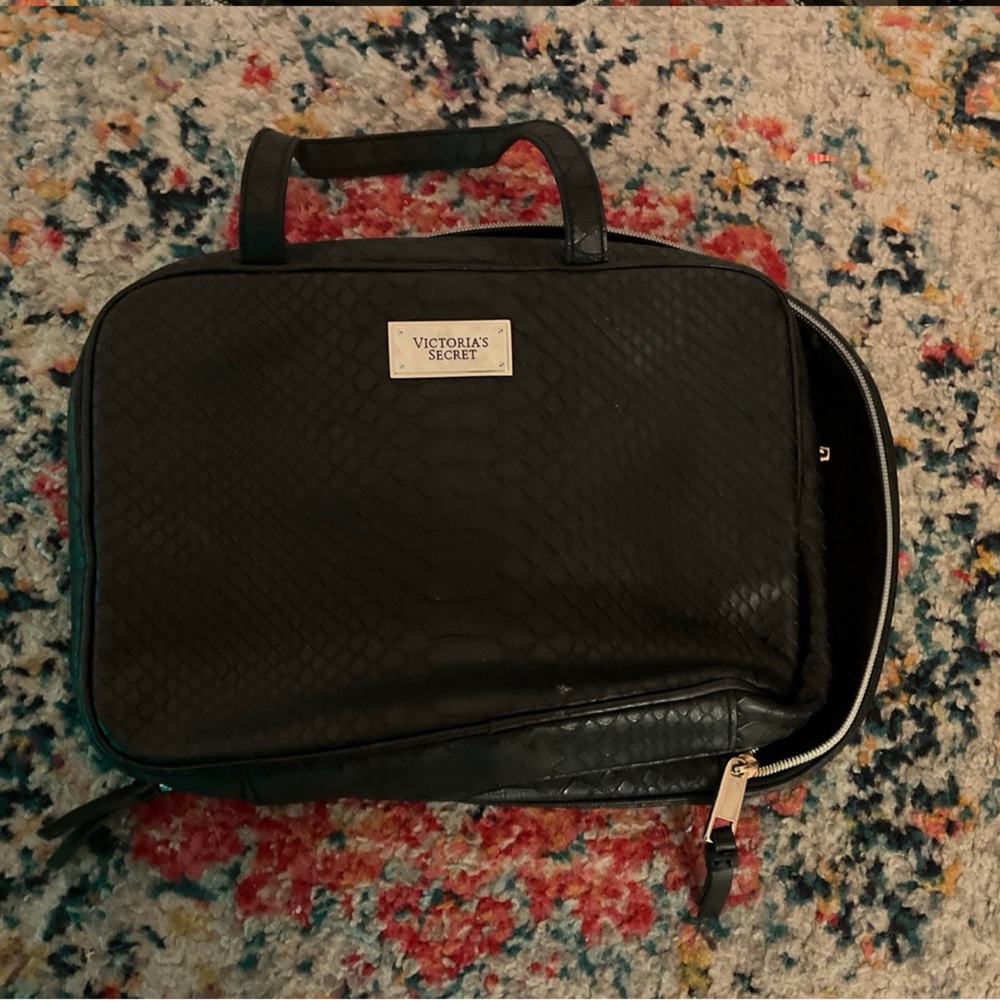 Victoria secret makeup/toiletries bag